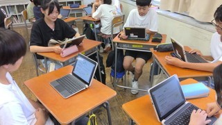 PCを使って資料を提示します